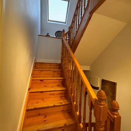 Modern In The Heart Of Village Holiday home Rosscarbery