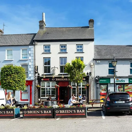 Modern In The Heart Of Village بيت للعطل