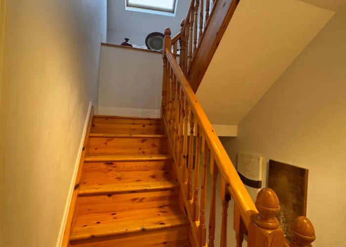 Modern In The Heart Of Village Holiday home Rosscarbery